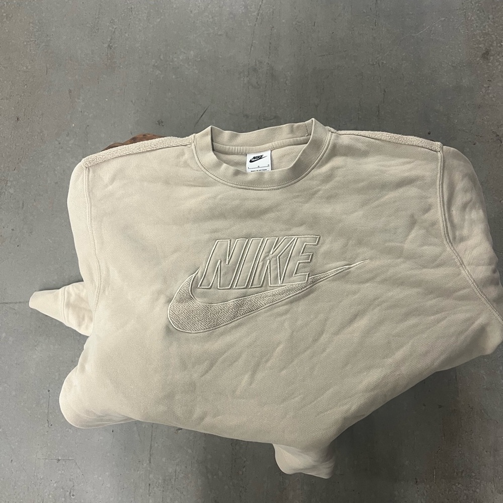 Nike Cream Sweatshirt